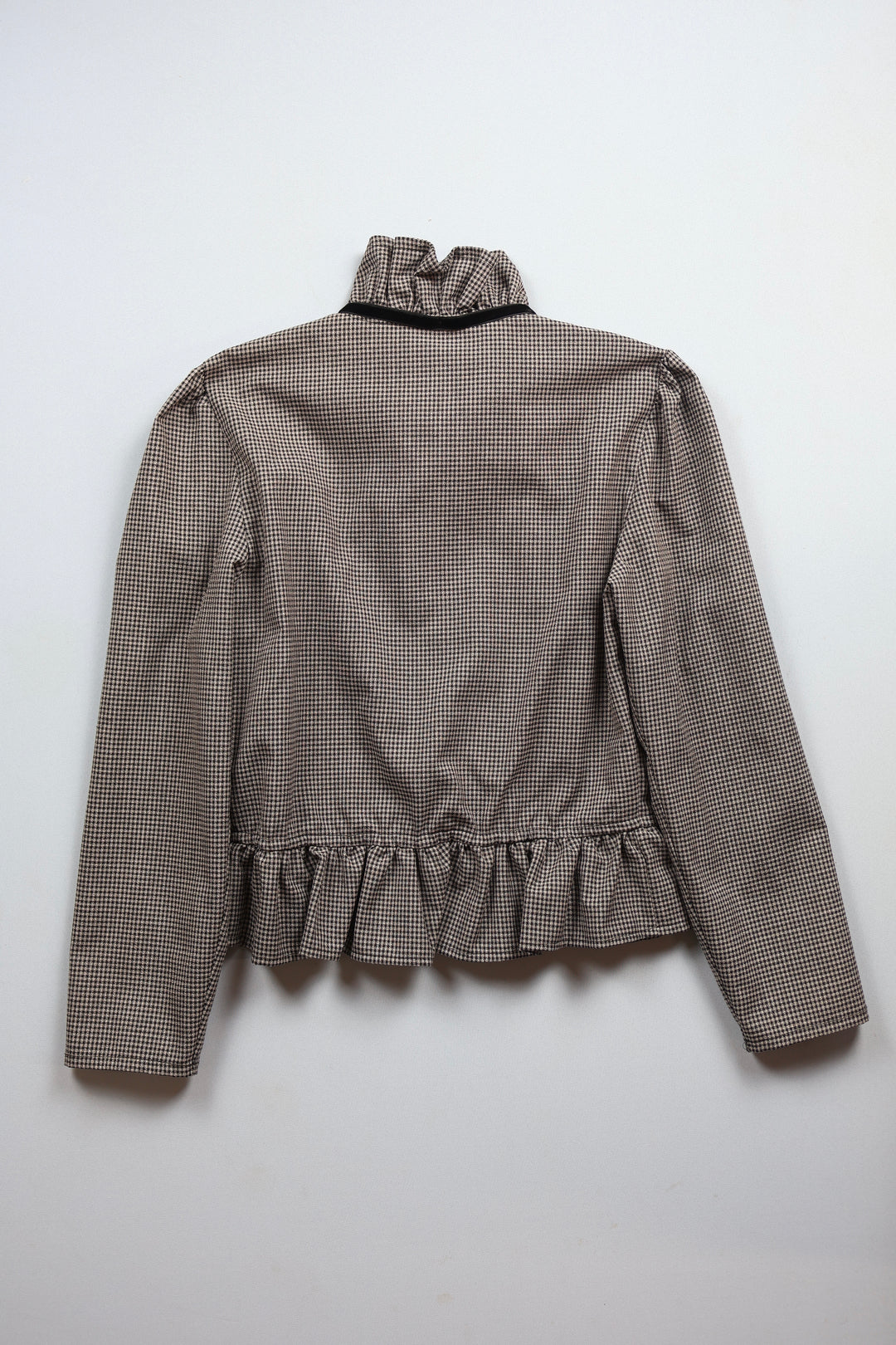 772. Fitted Check Blouse
